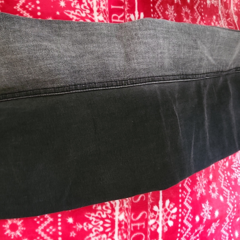 Jeans - Picture 3 of 4